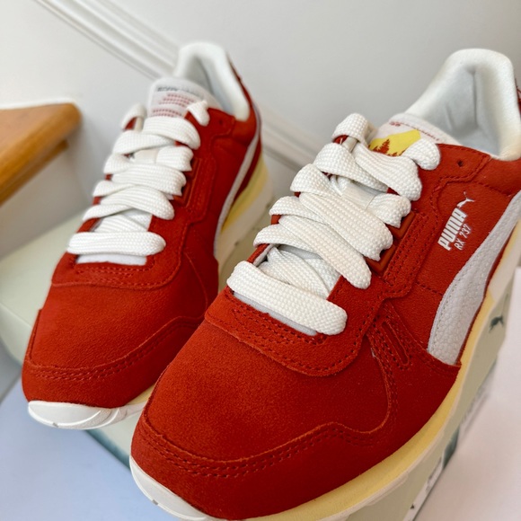 Puma Women's Red and White Sneakers - Picture 5 of 16